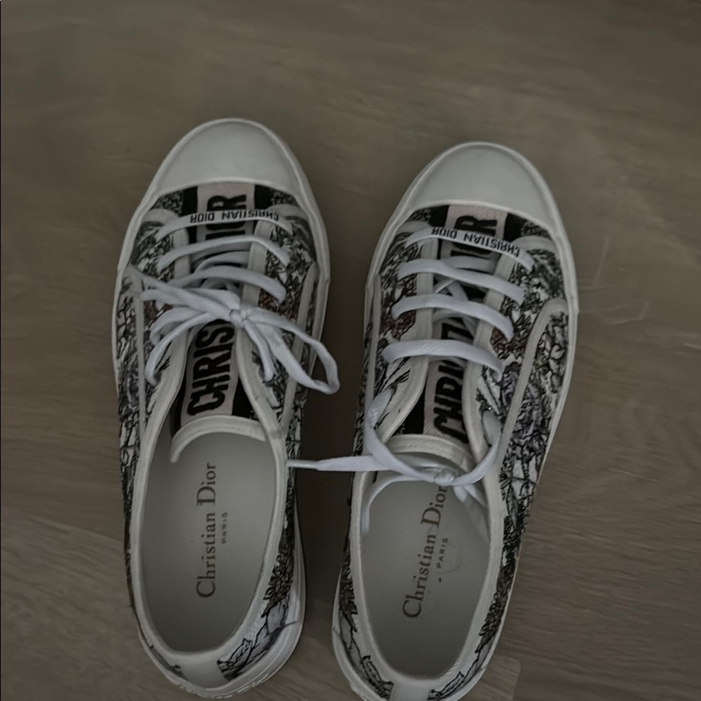 Dior Floral White Sneakers - Picture 3 of 5